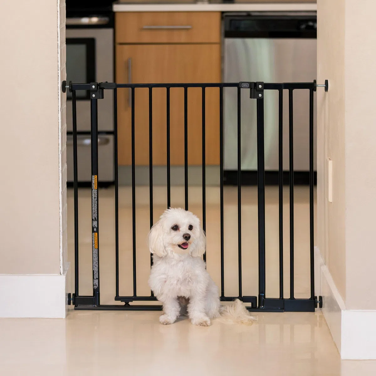 MYPET StepSafe - Puerta para Mascotas; 29-40 Pulgadas de Ancho, 30 Pulgadas